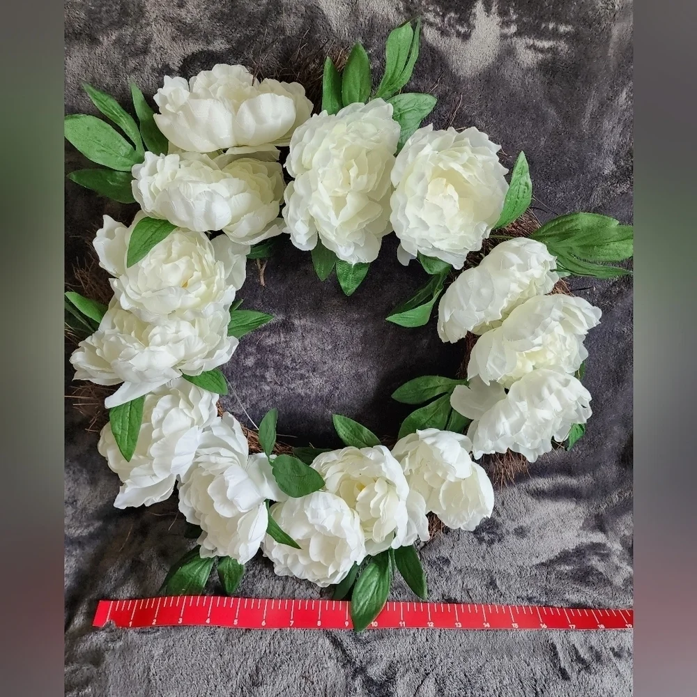 NWT exclusive spring summer white Peony Floral Wreath, 20